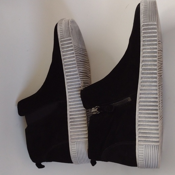 Gabor Suede Black Ankle Booties Sneakers Side Zipper Women's Size 9 Casual Fall - Picture 8 of 13